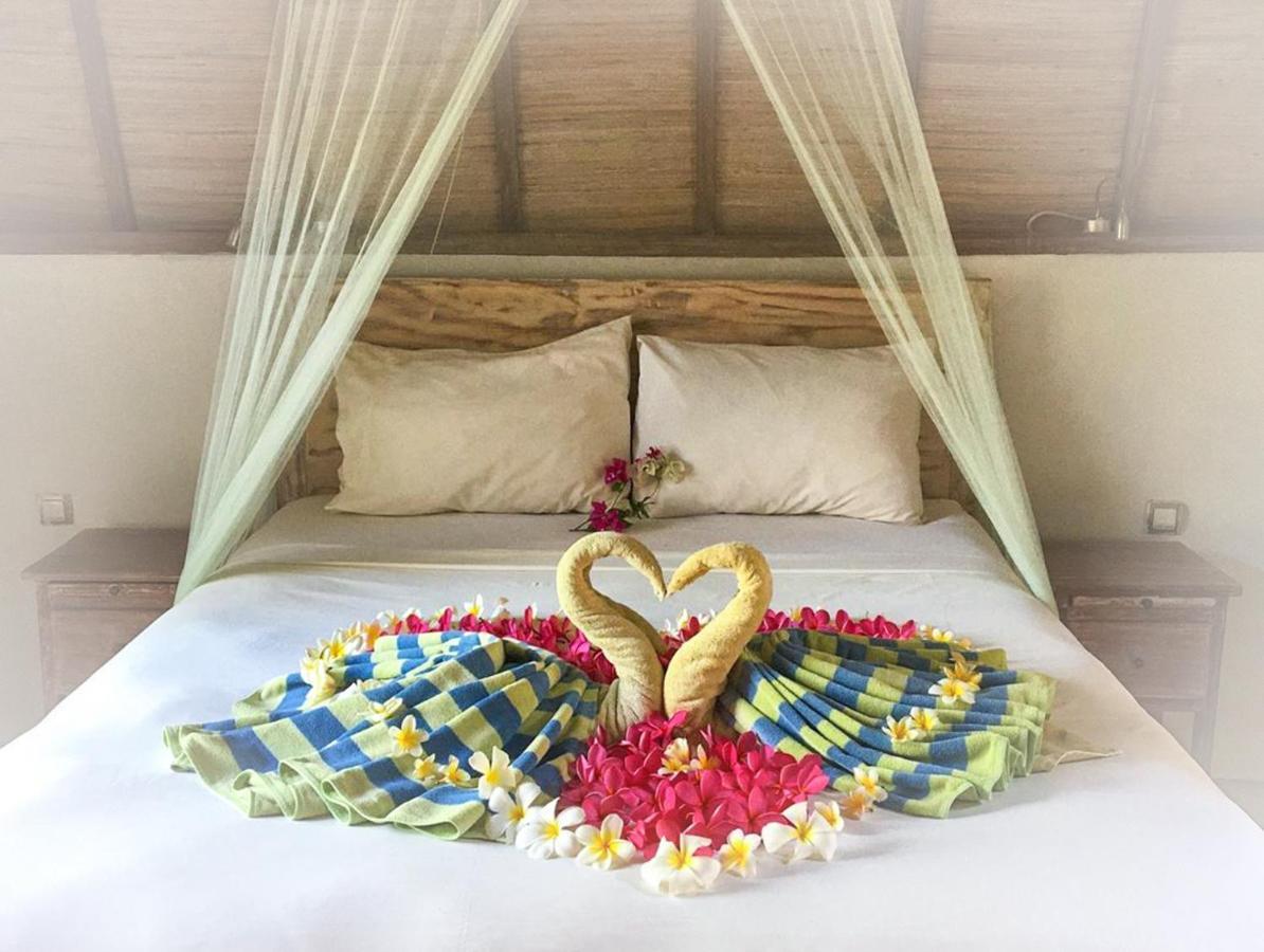 Puri Air Beach Resort & Spa Gili Islands Exterior photo