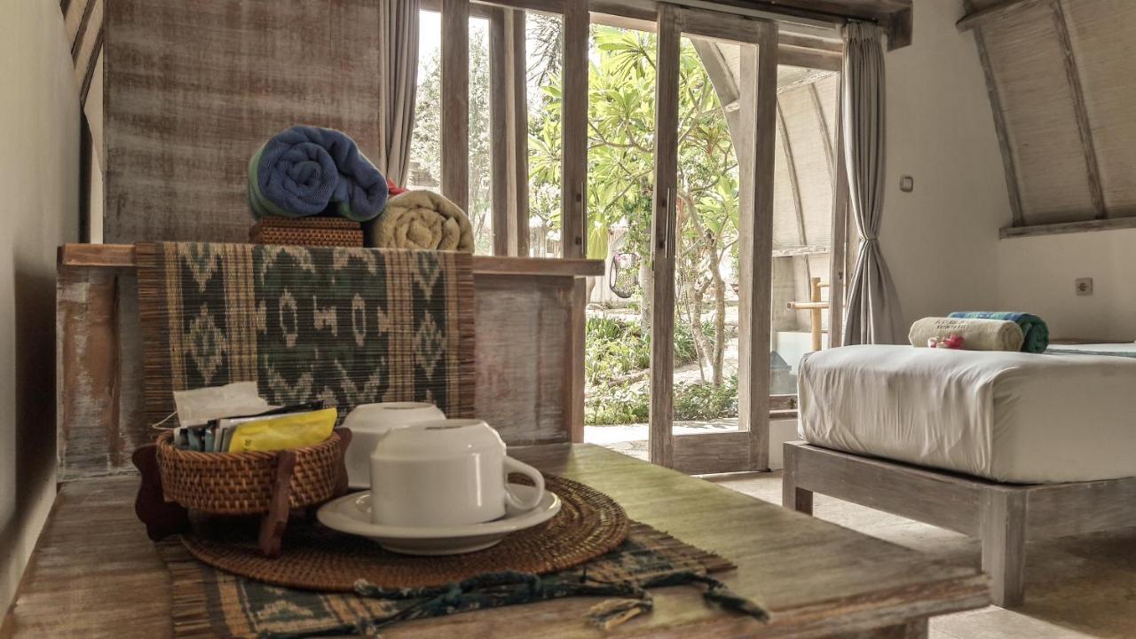 Puri Air Beach Resort & Spa Gili Islands Exterior photo
