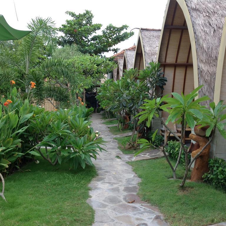 Puri Air Beach Resort & Spa Gili Islands Exterior photo