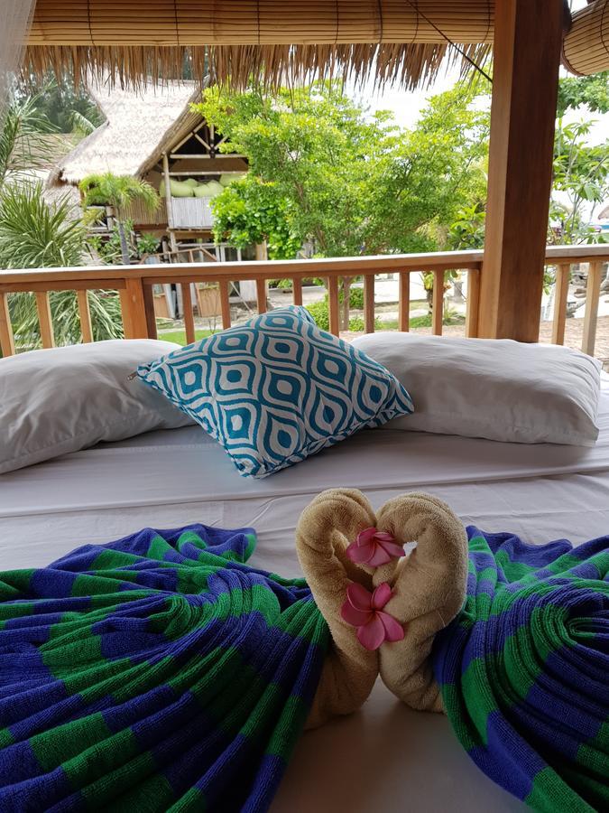 Puri Air Beach Resort & Spa Gili Islands Exterior photo