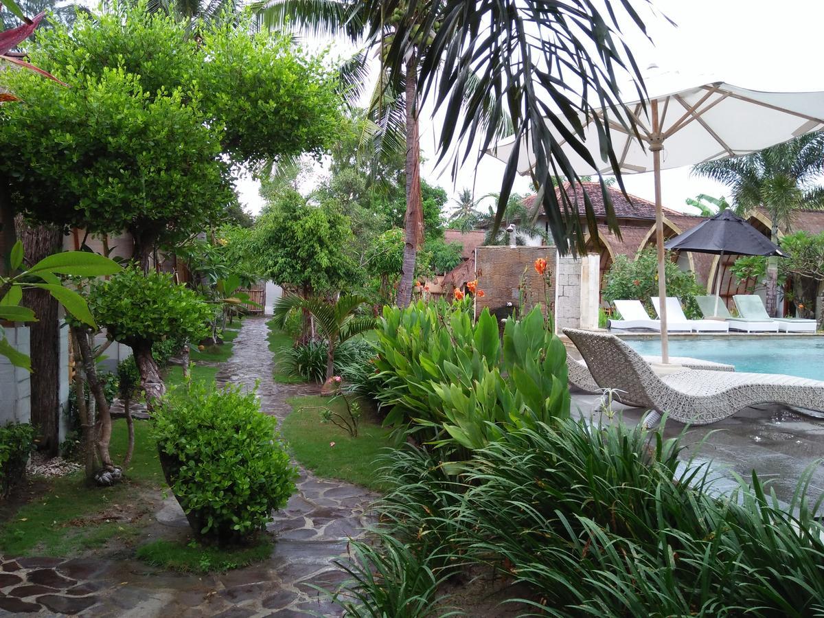 Puri Air Beach Resort & Spa Gili Islands Exterior photo